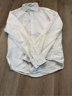White Men’s Textured Button-Down Shirt